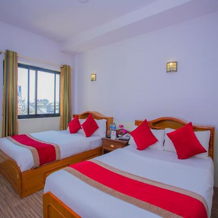 Oyo 255 White Zambala Hotel 카트만두 외부 사진
