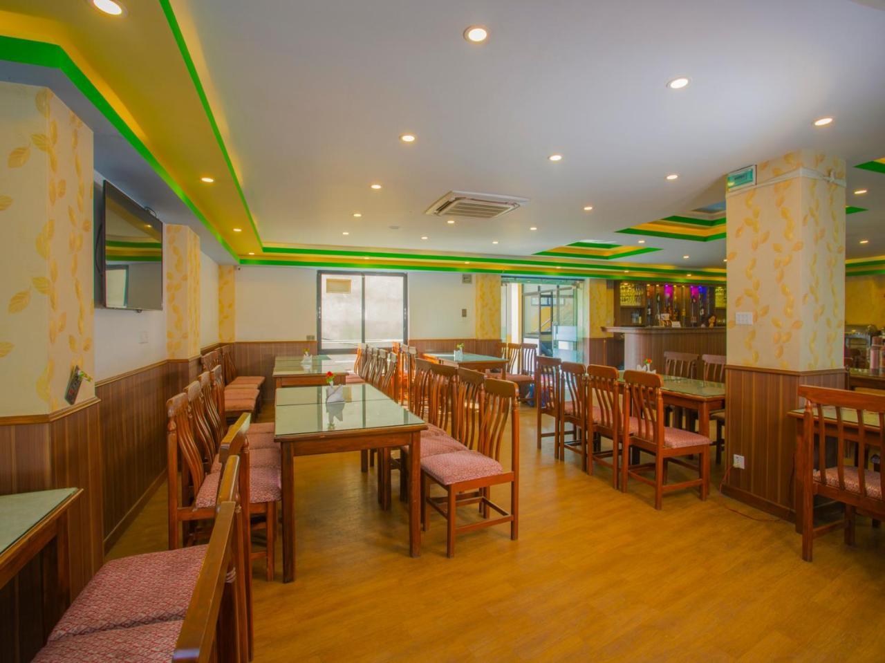 Oyo 255 White Zambala Hotel 카트만두 외부 사진