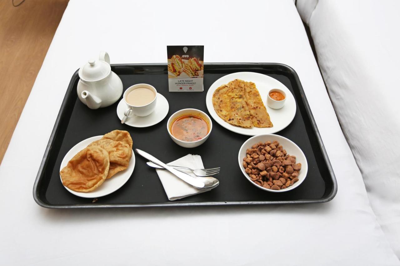 Oyo 255 White Zambala Hotel 카트만두 외부 사진