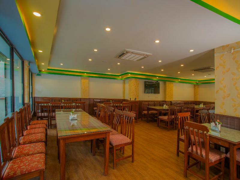 Oyo 255 White Zambala Hotel 카트만두 외부 사진