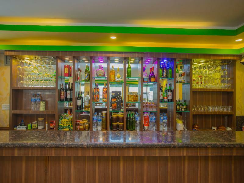 Oyo 255 White Zambala Hotel 카트만두 외부 사진