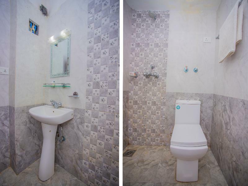 Oyo 255 White Zambala Hotel 카트만두 외부 사진